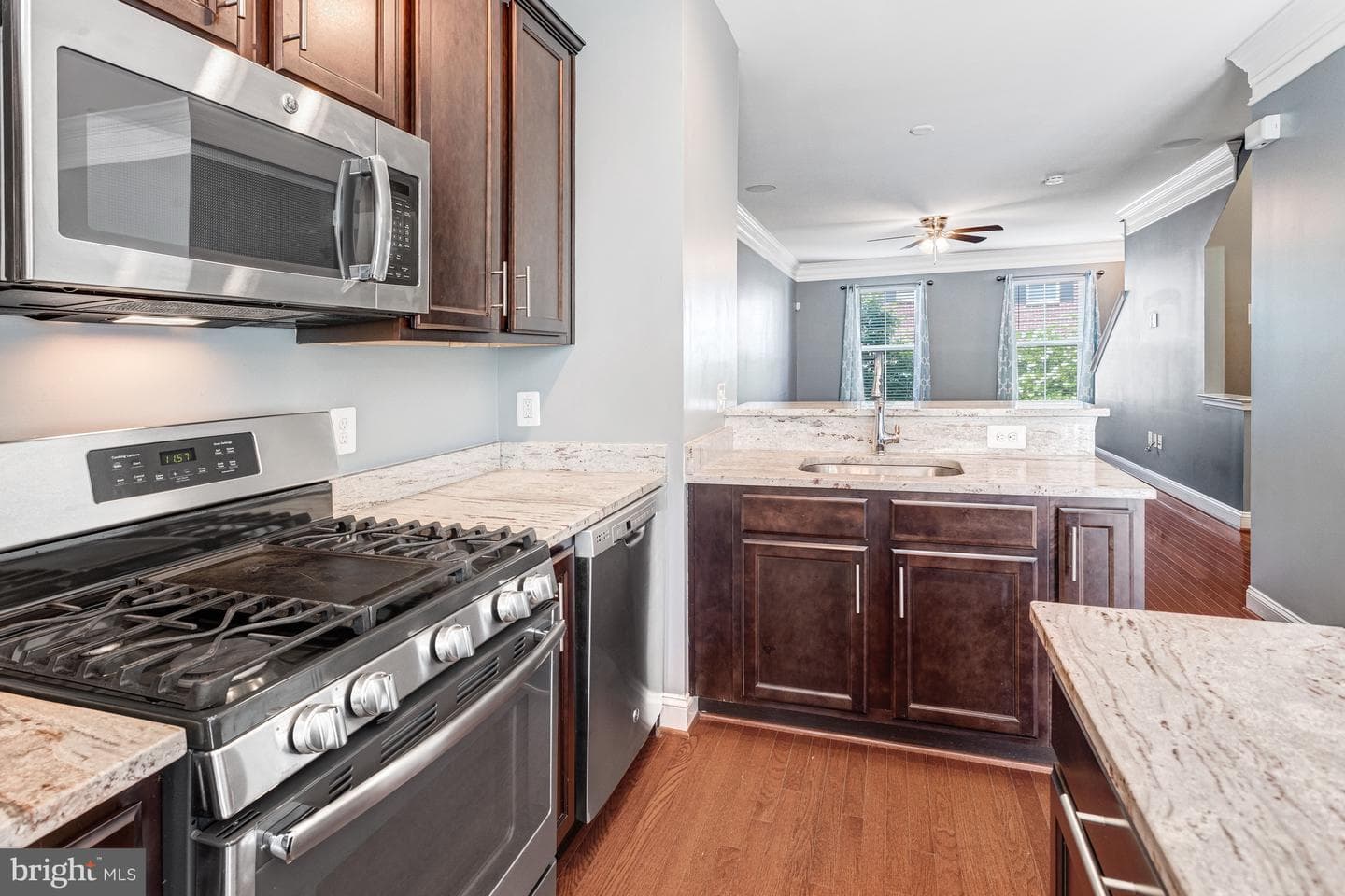 4504 Potomac Highlands Circle photo 10