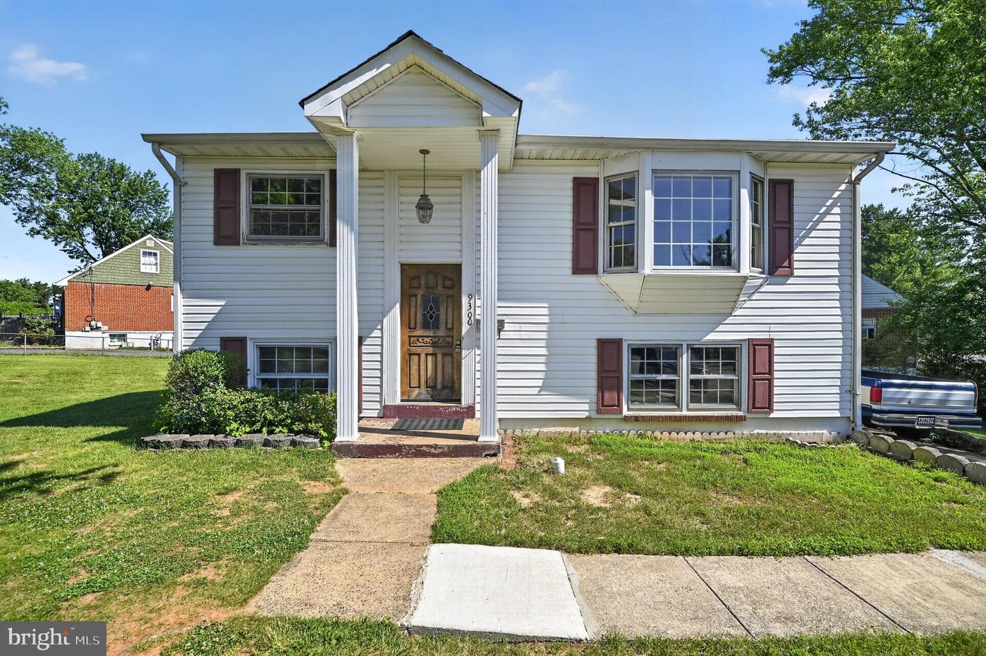 9300 Baker Street photo 2