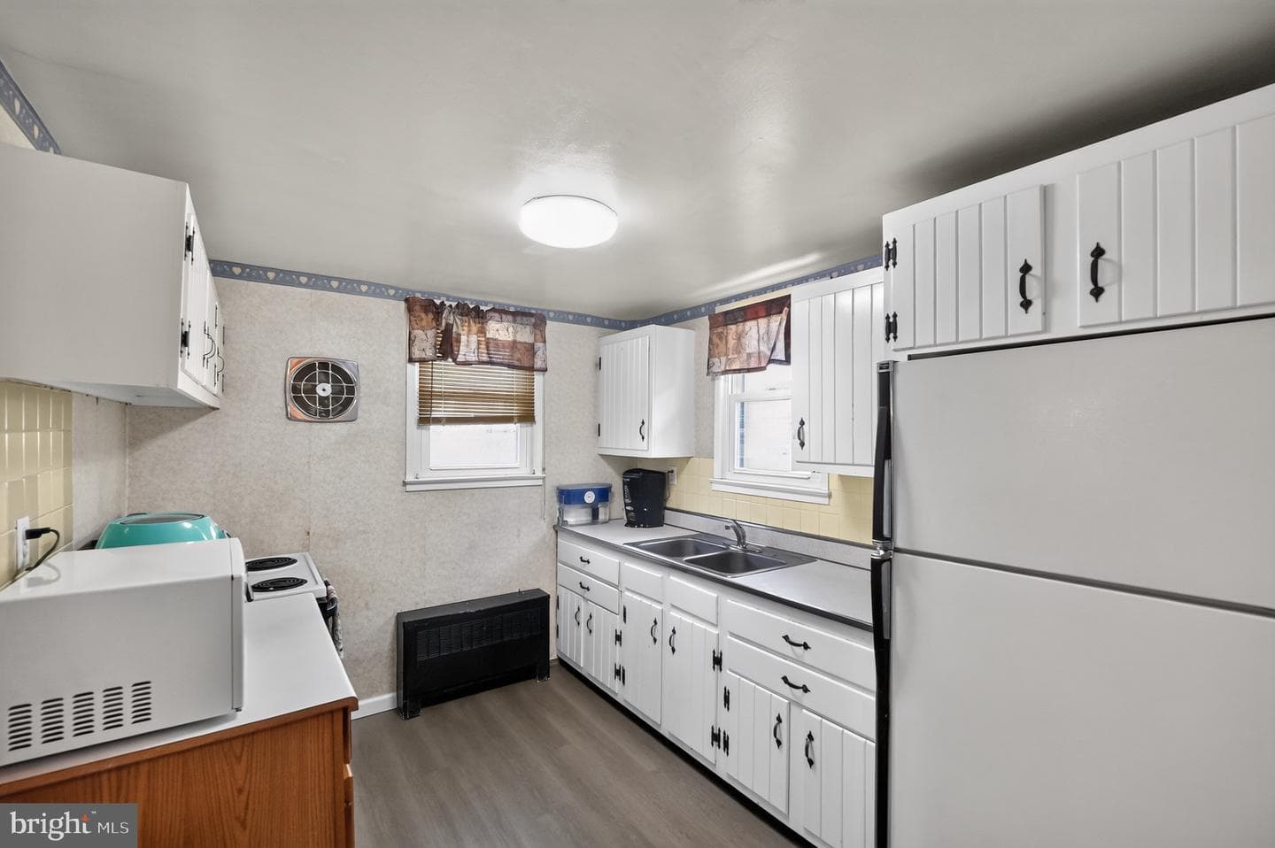 9300 Baker Street photo 6