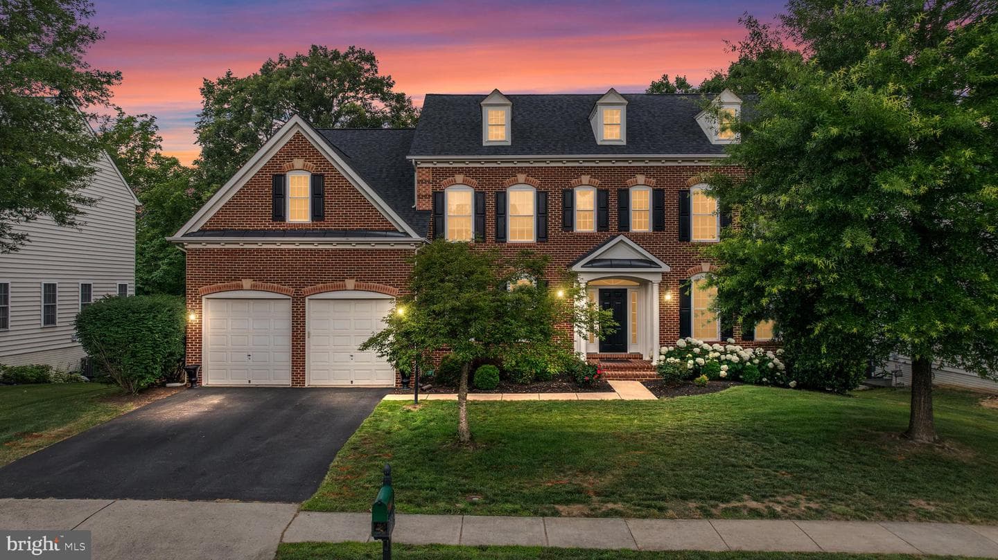10012 Three Sisters Court, Bristow