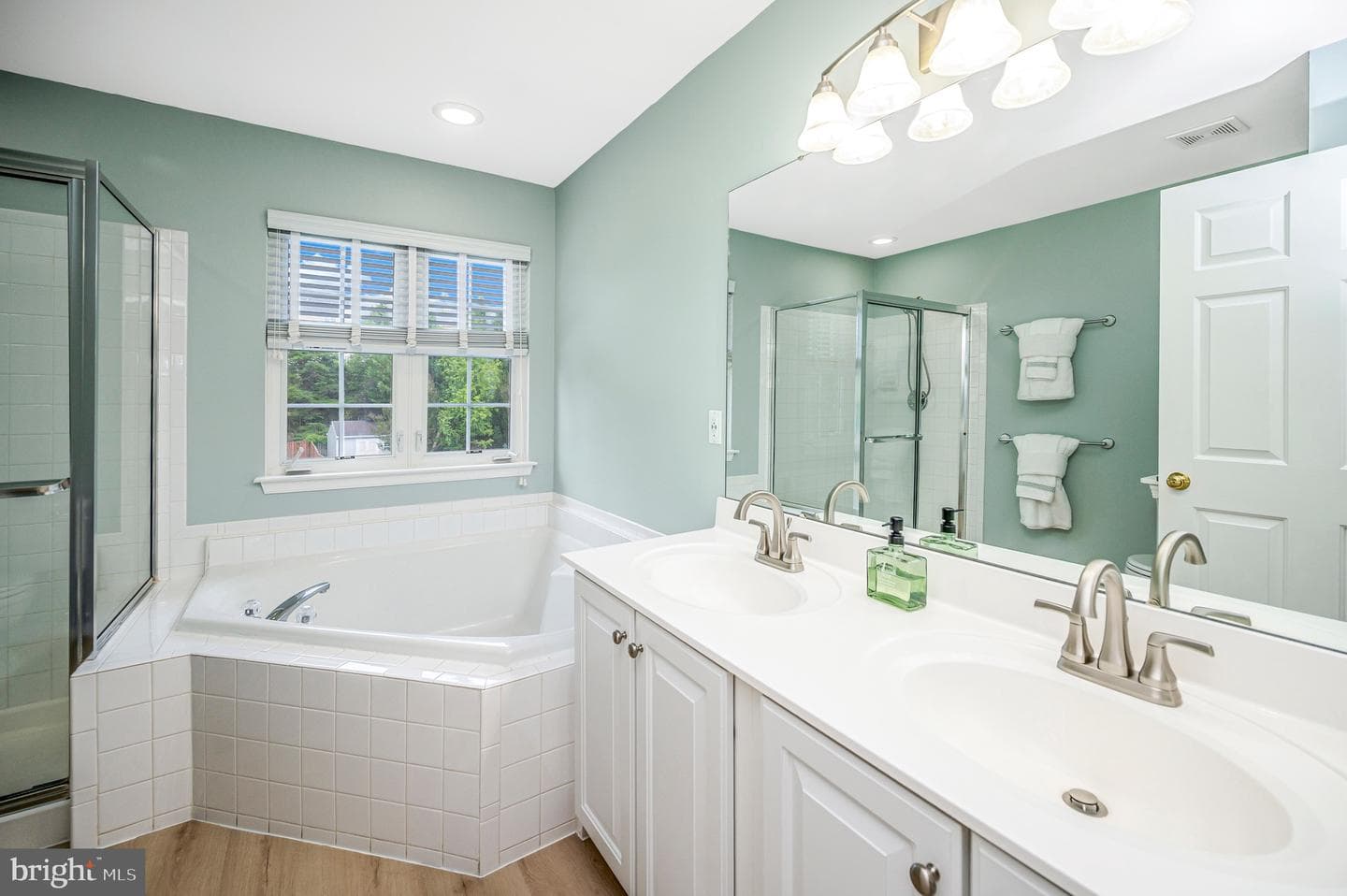 17745 Avenel Lane photo 36
