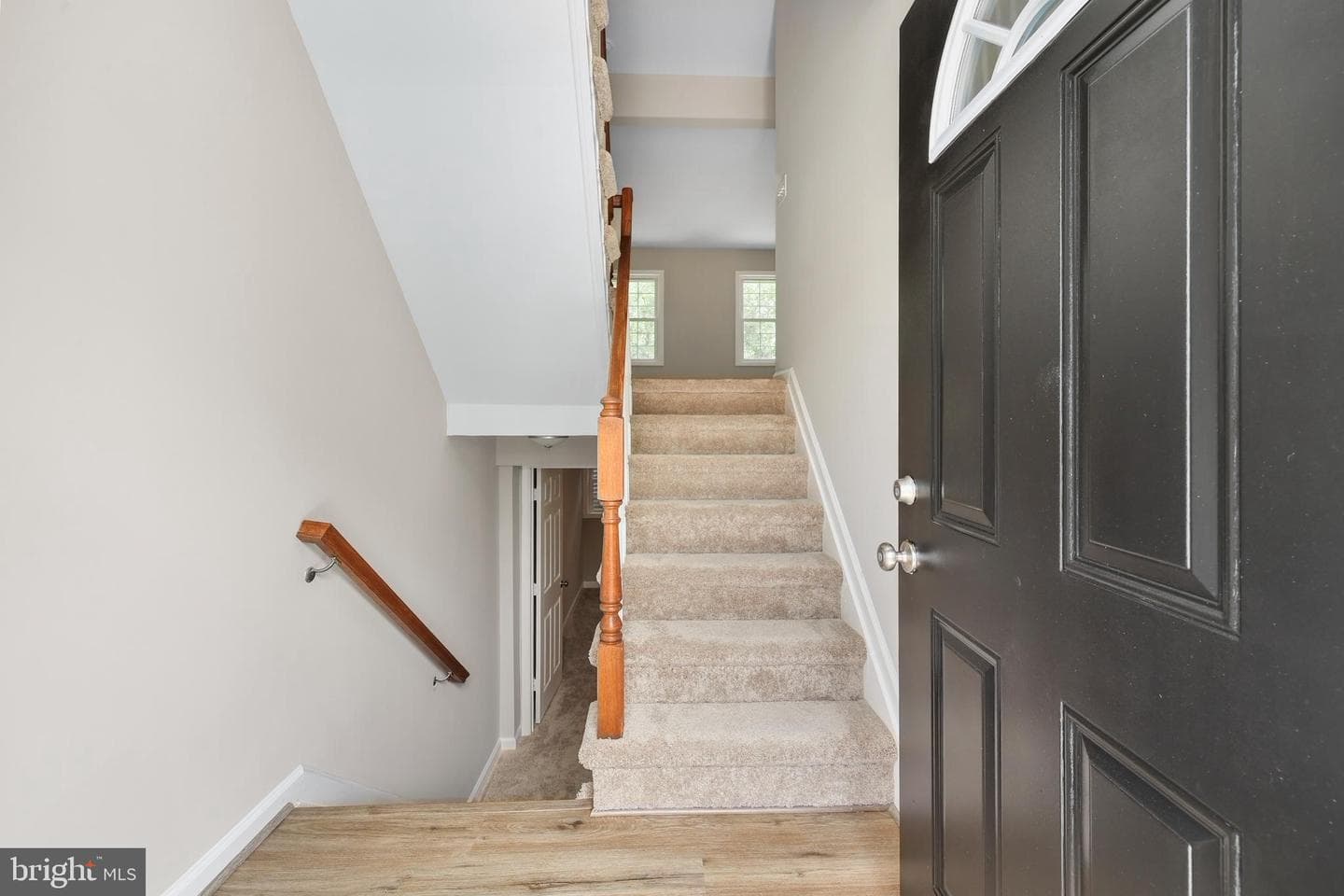 7505 Campbell Court photo 4