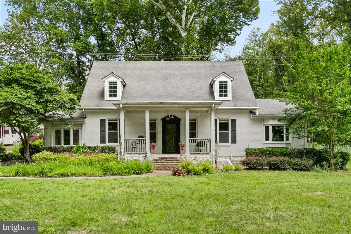 19266 Mockingbird Heights Road, Triangle