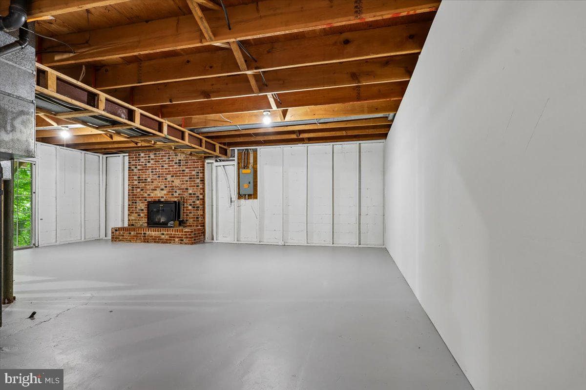 15427 Skyline Drive photo 23
