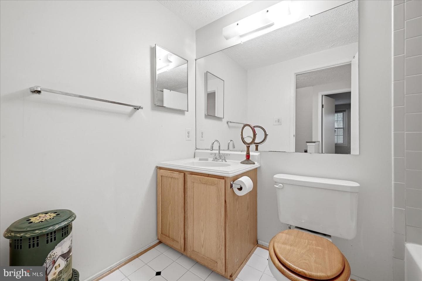 15923 Dolphin Drive photo 12