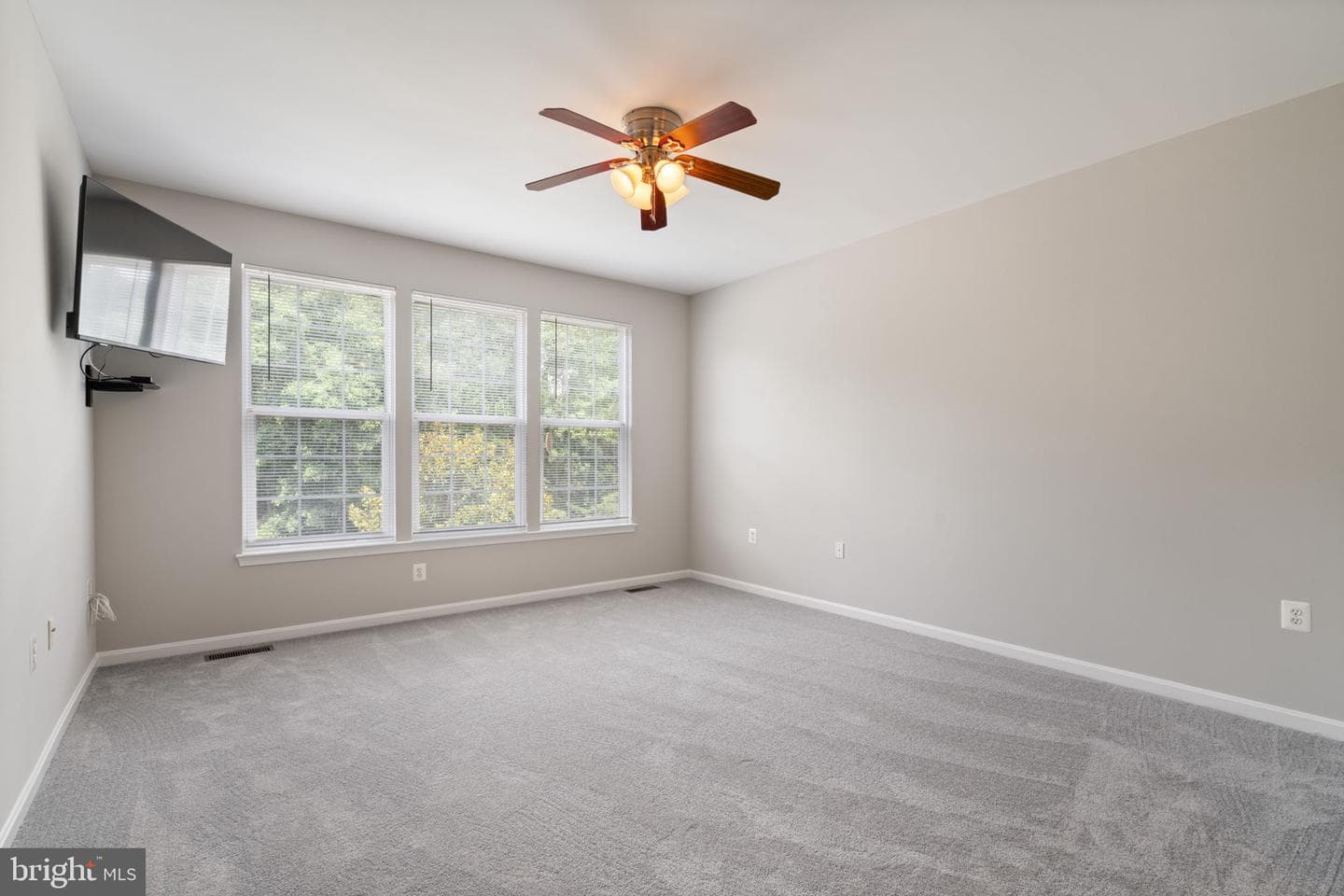 17633 Four Seasons Drive photo 20