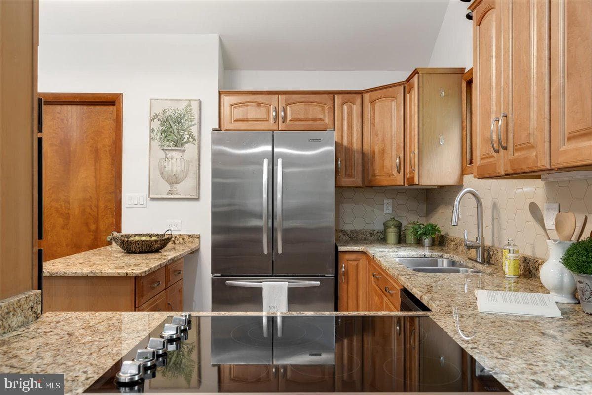 12212 Woodlark Court photo 14