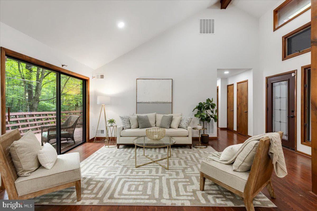 12212 Woodlark Court photo 6