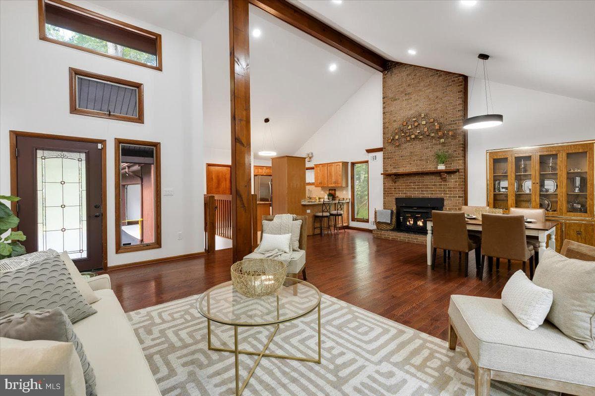 12212 Woodlark Court photo 8