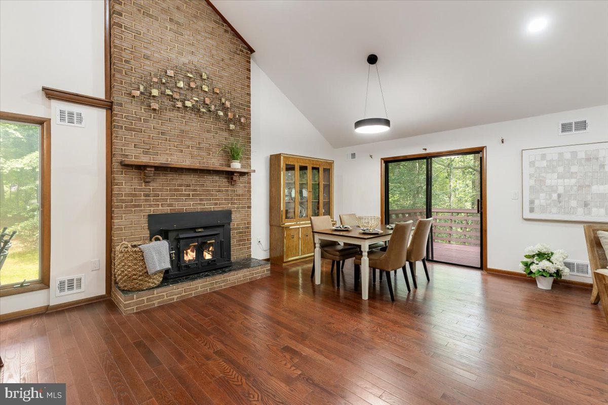 12212 Woodlark Court photo 9