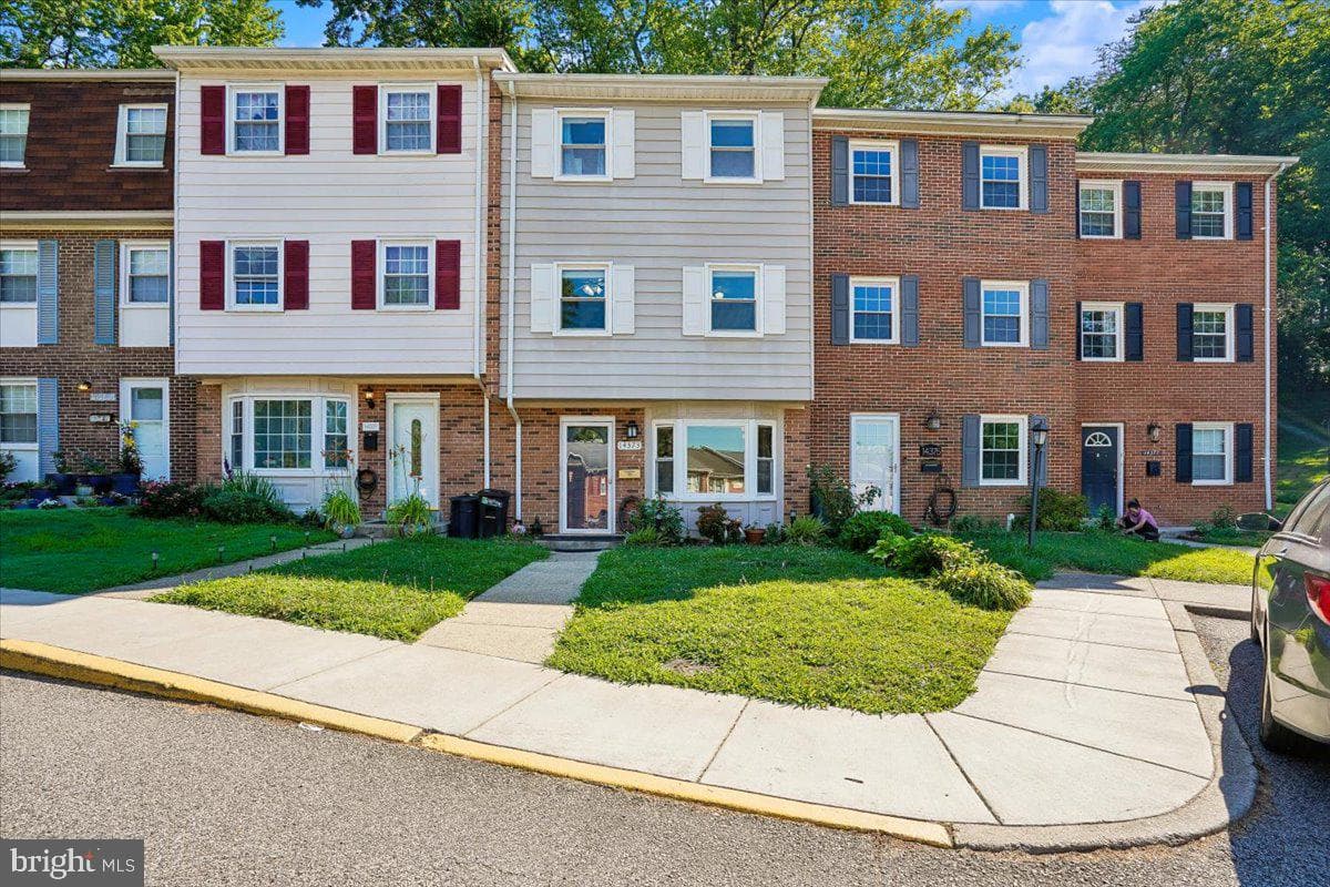 14373 Berkshire Drive, Woodbridge