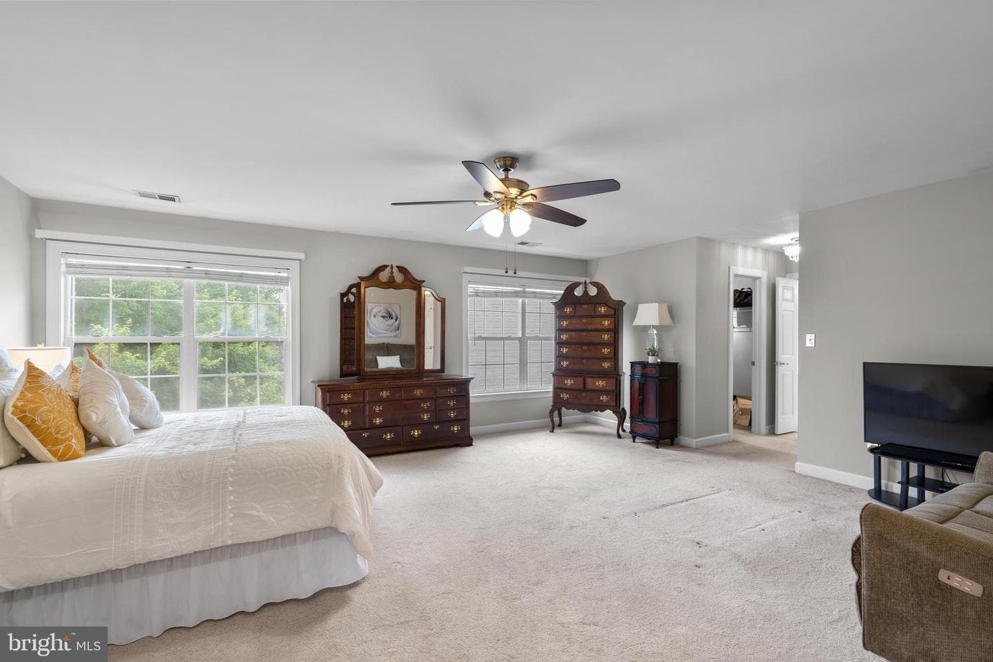 6000 Lyceum Lane photo 35