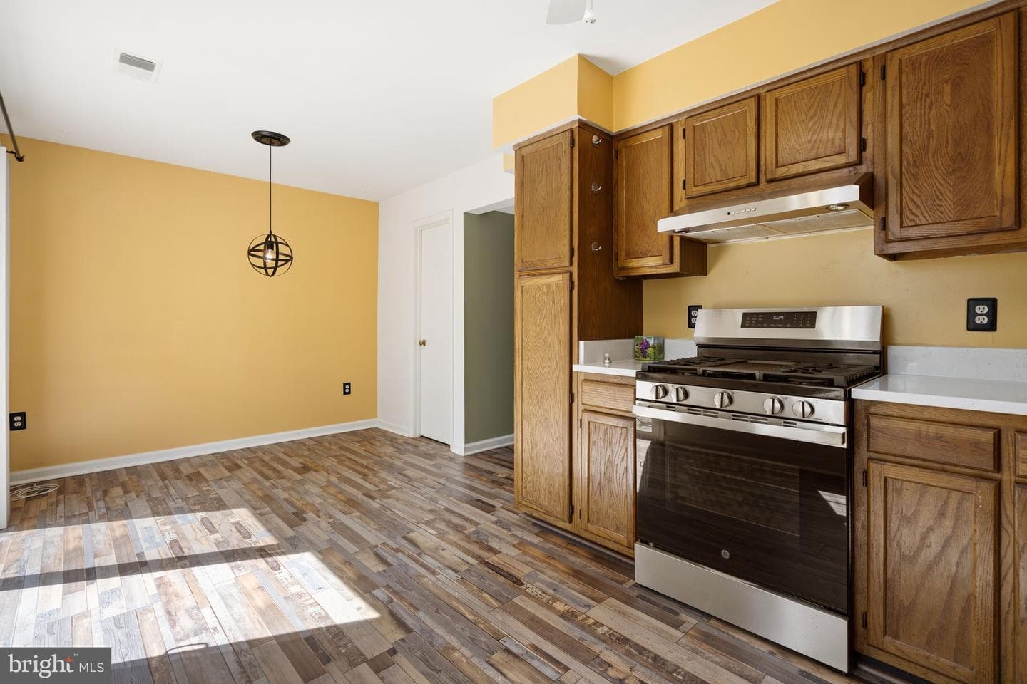 14325 N Park Court photo 21