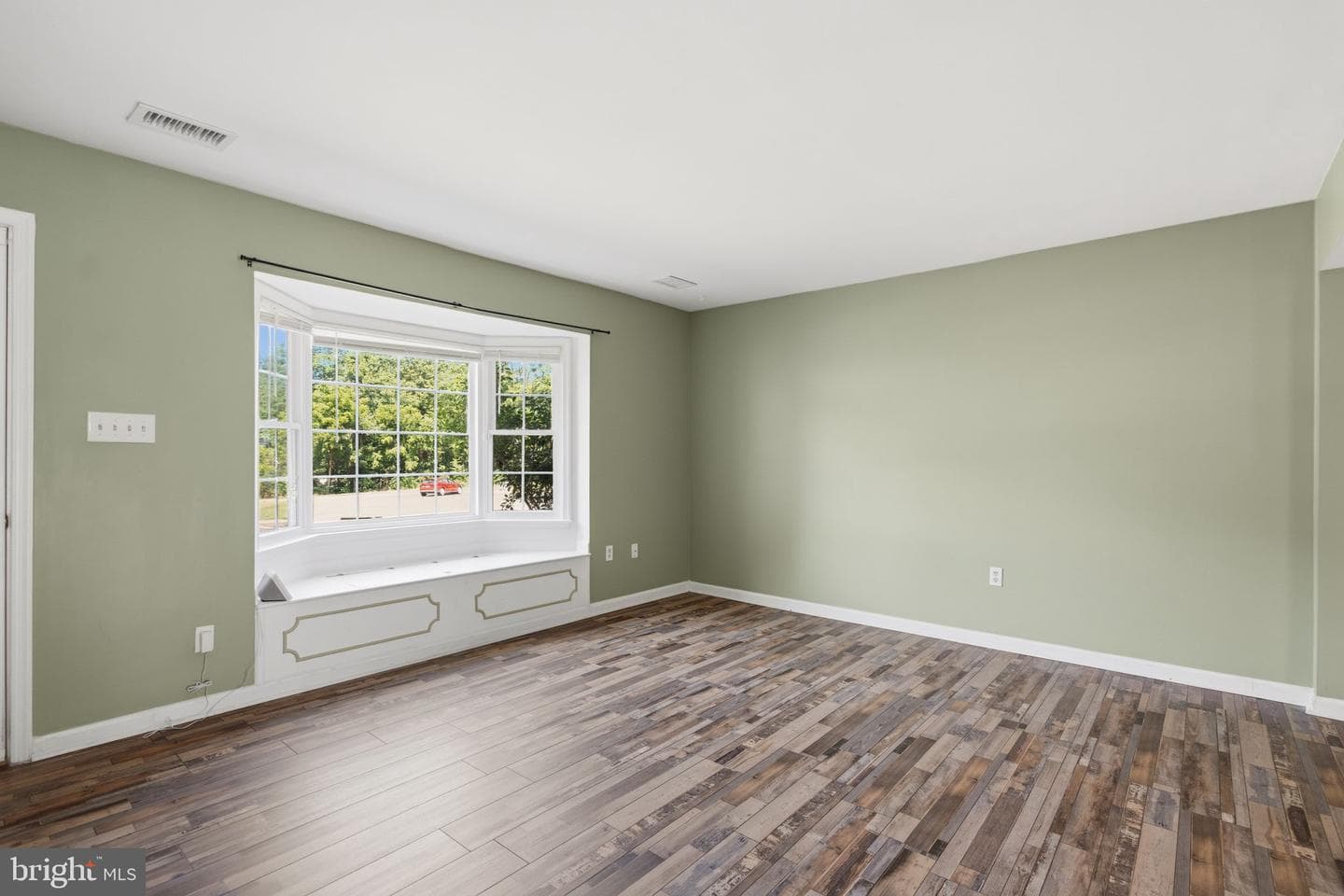 14325 N Park Court photo 8