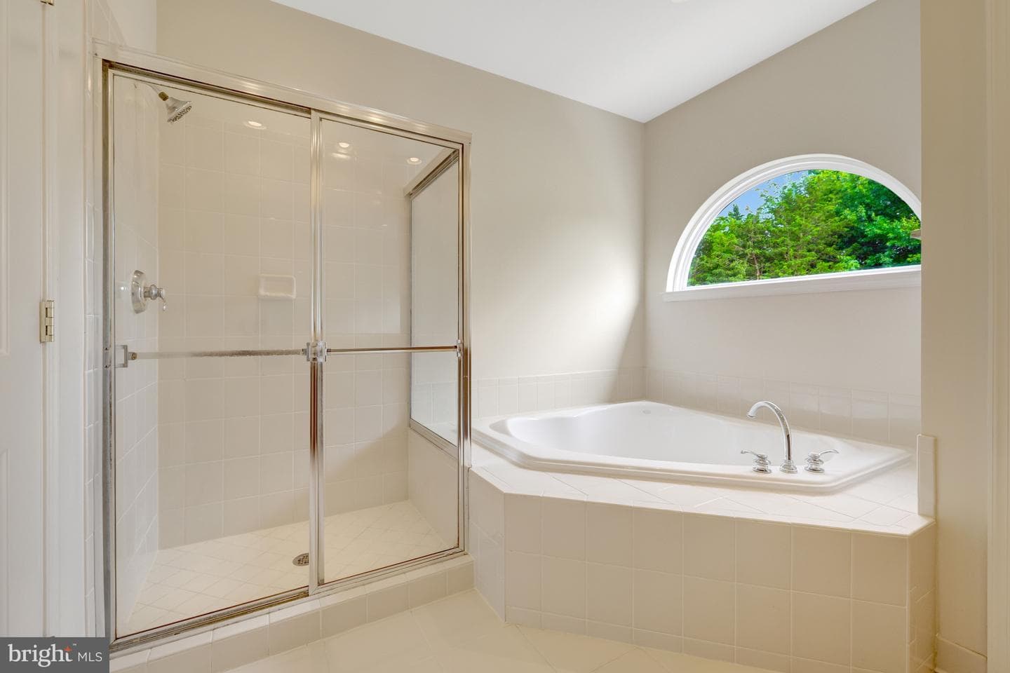9295 Falling Water Drive photo 35