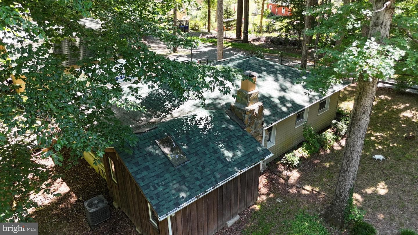 11821 Mandy Lane photo 12