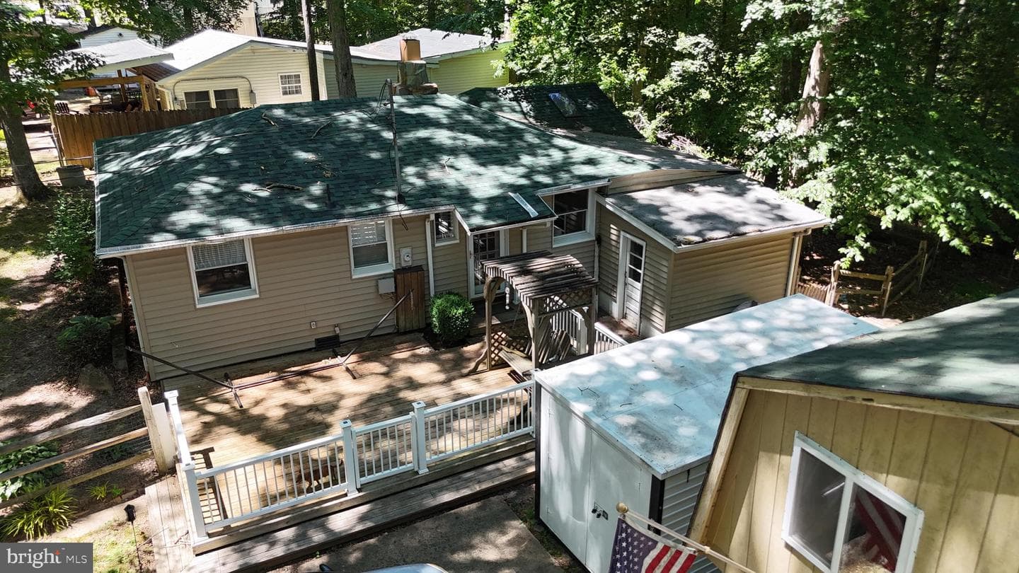 11821 Mandy Lane, Manassas