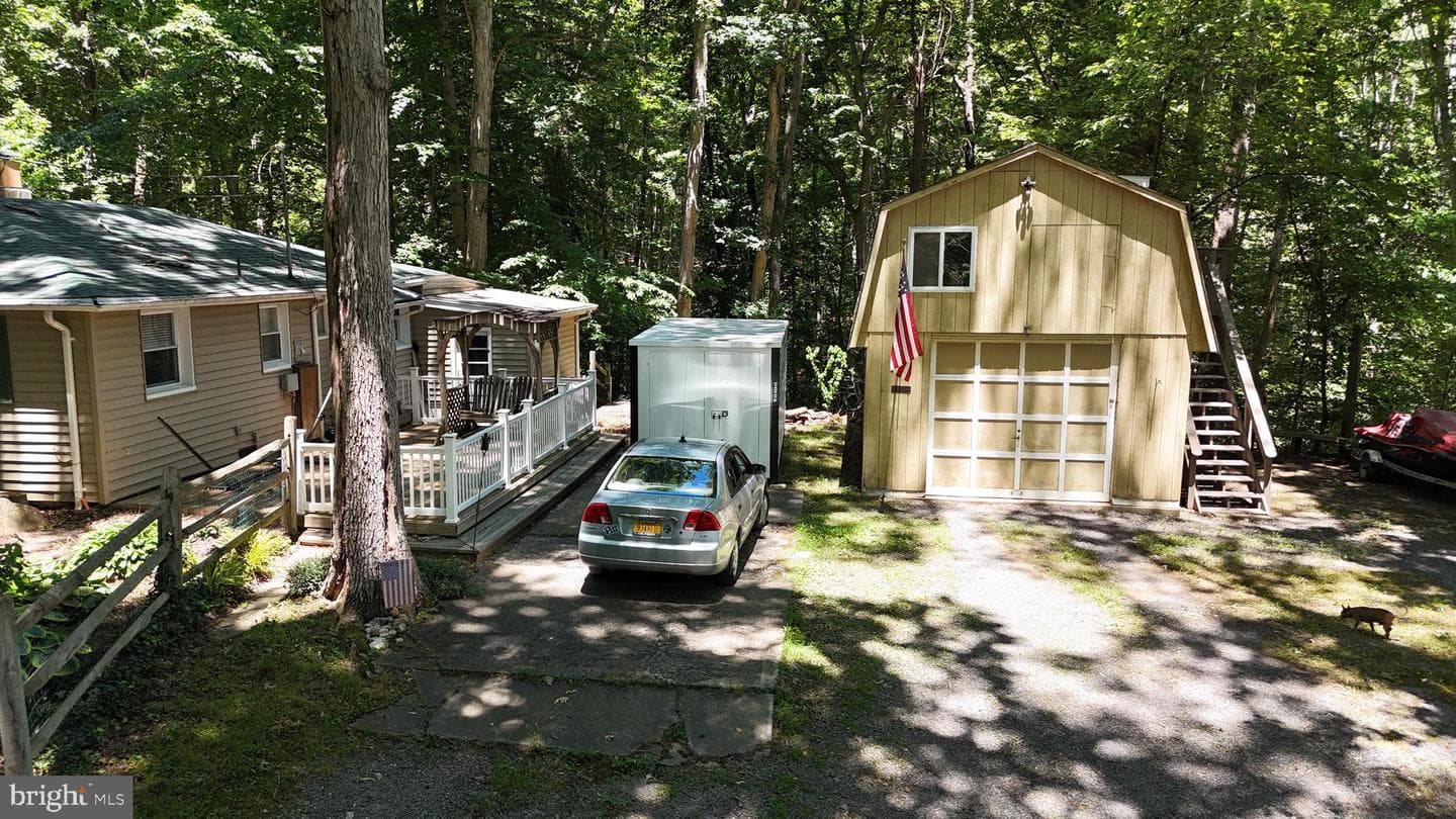 11821 Mandy Lane photo 8