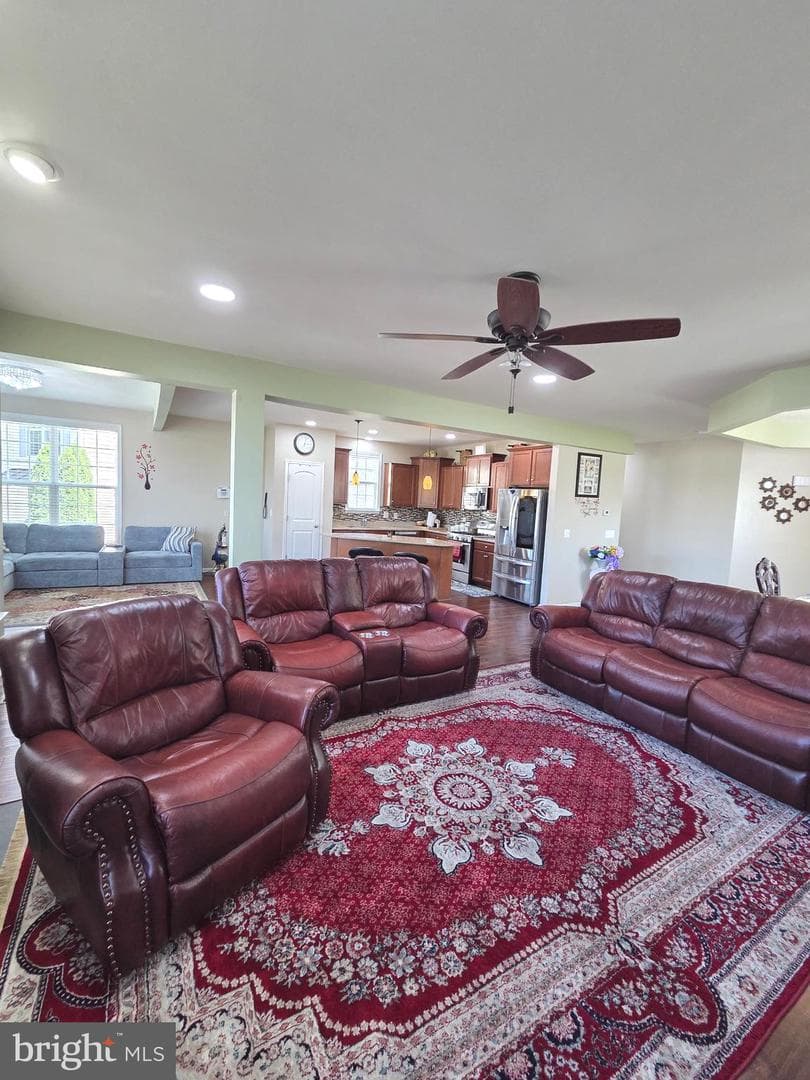 14986 Gossom Manor Place photo 7