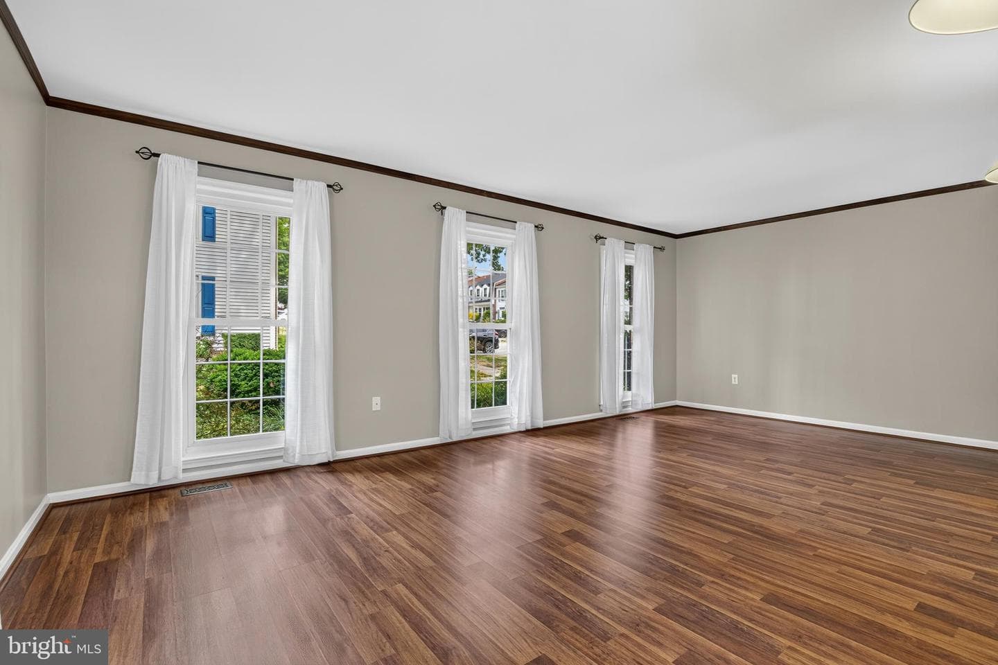 12104 Winona Drive photo 6
