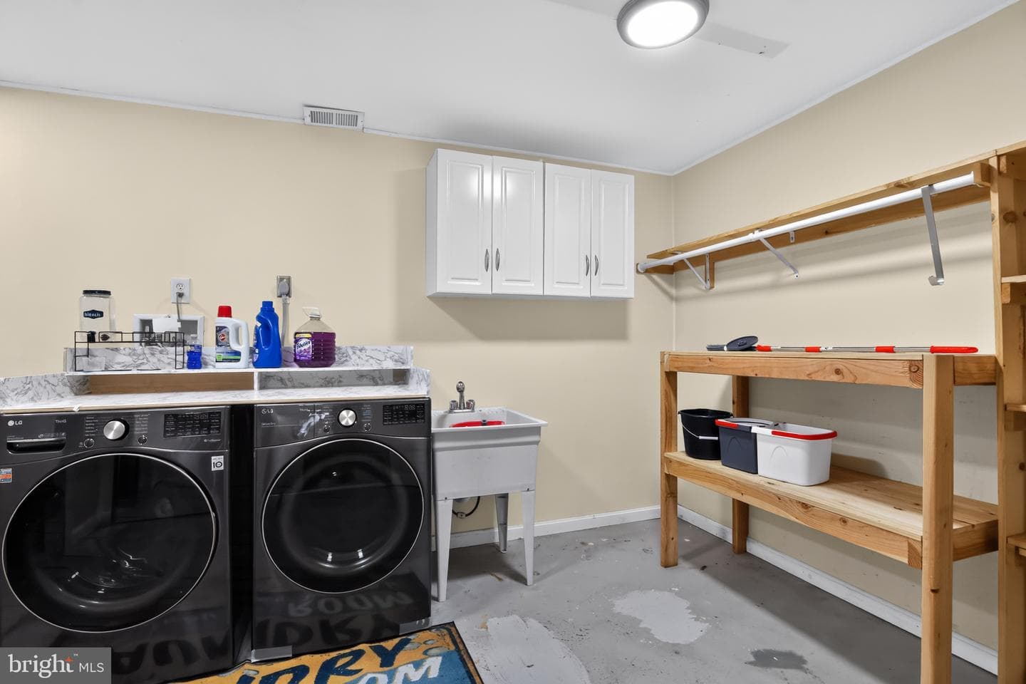 18324 Nob Hill Drive photo 18