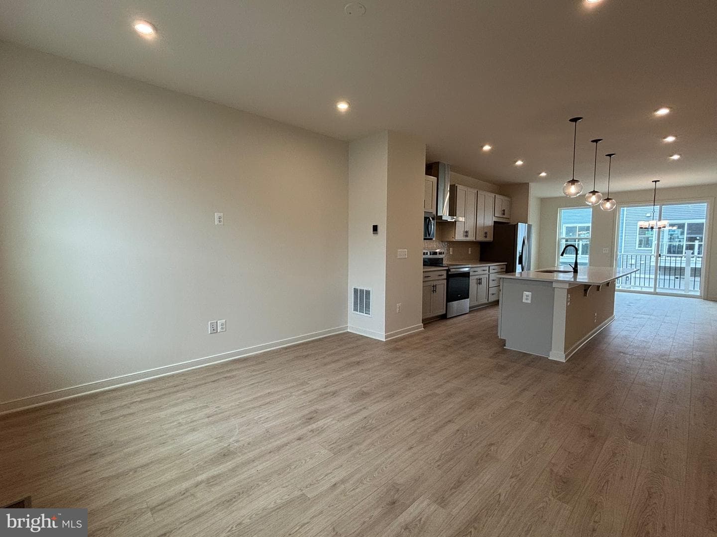 17998 Alicia Avenue photo 11