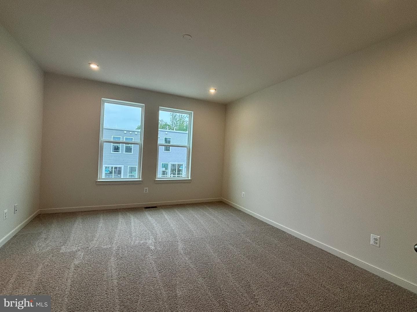 17998 Alicia Avenue photo 15