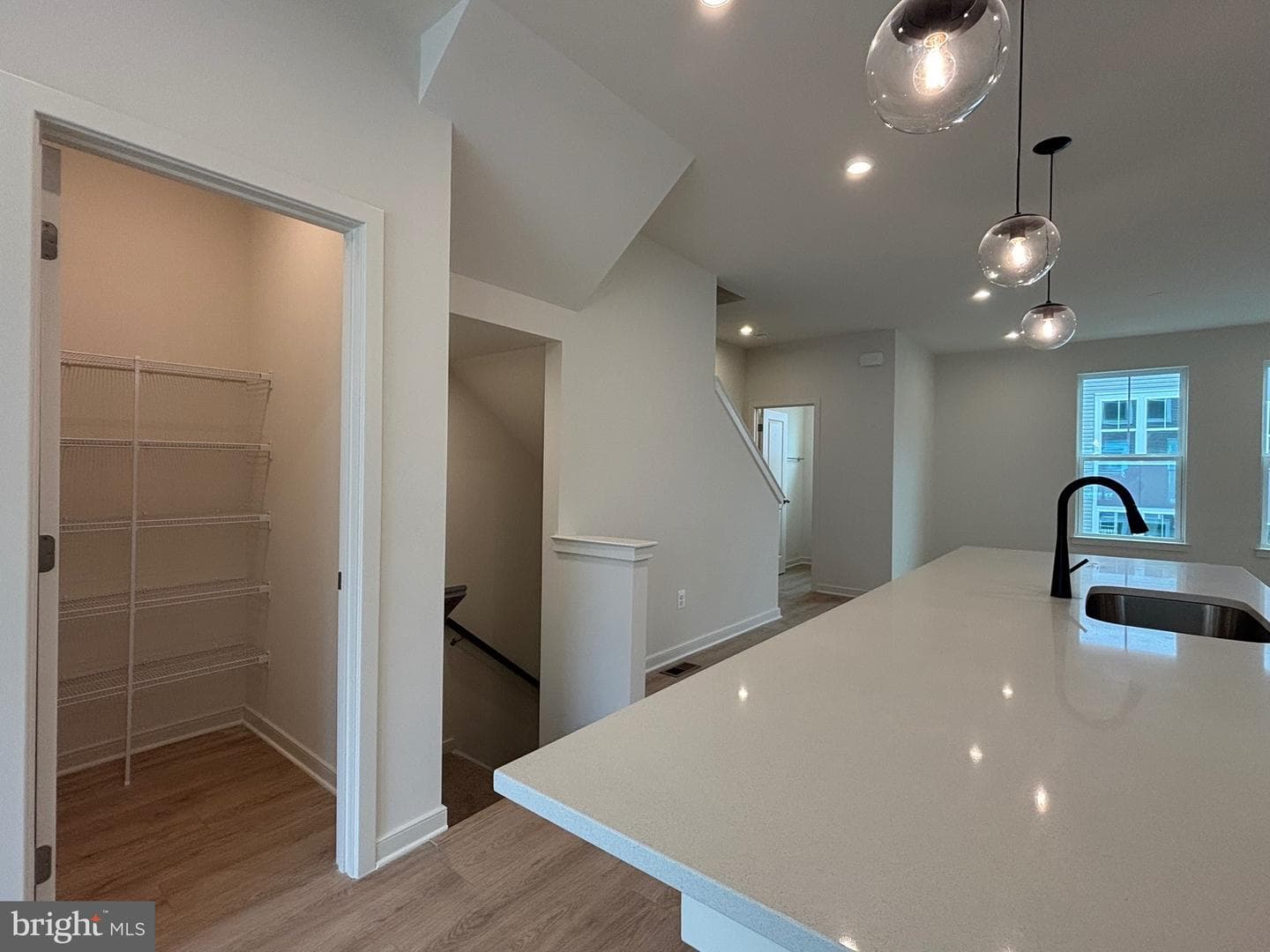 17998 Alicia Avenue photo 4