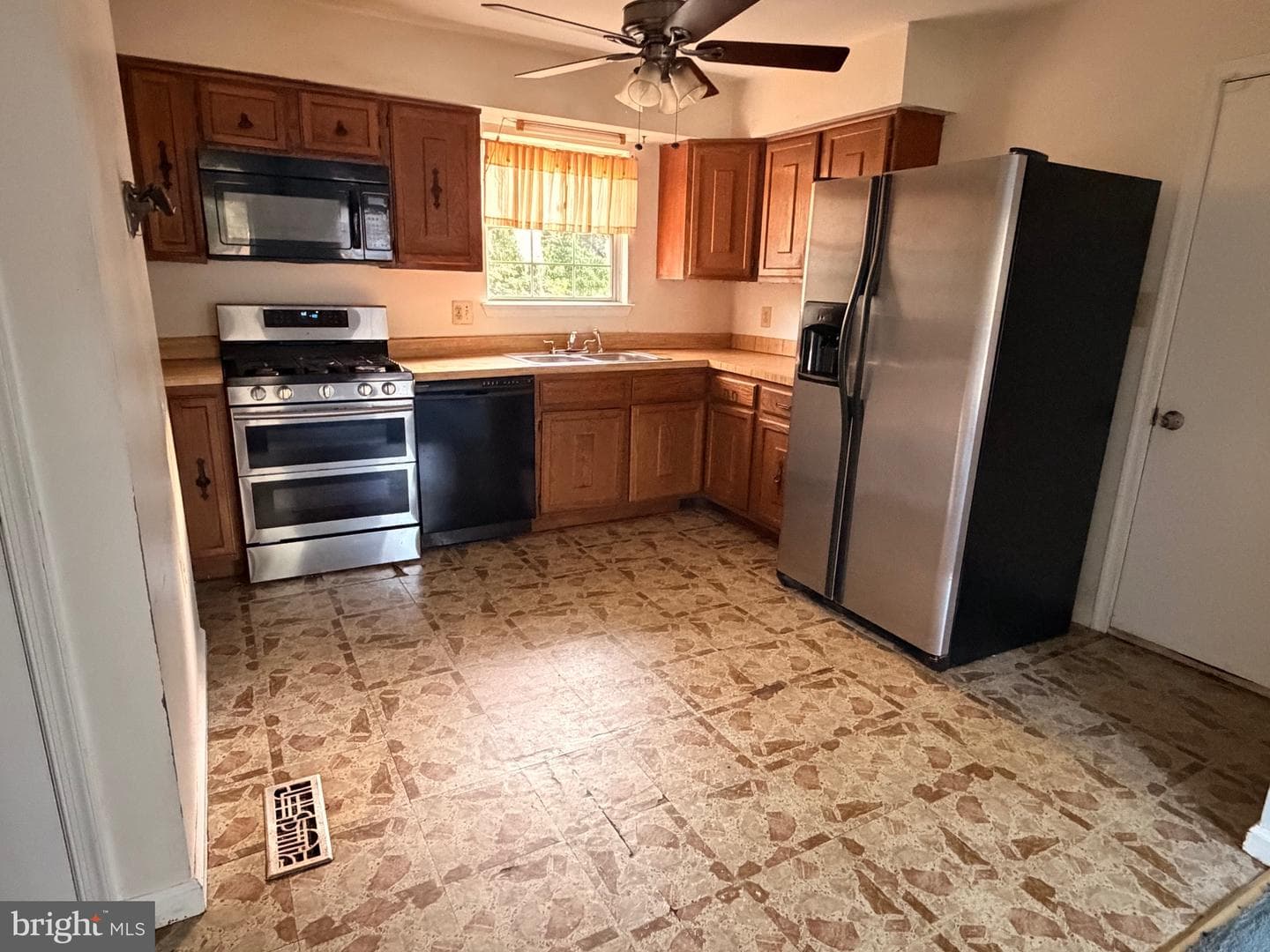 13472 Princedale Drive, Woodbridge