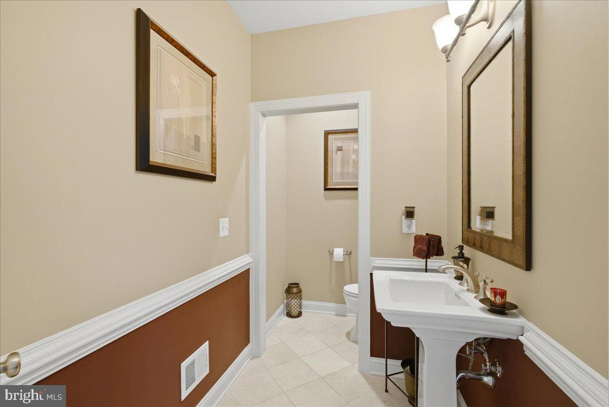 5808 Malvern Hill Court photo 19