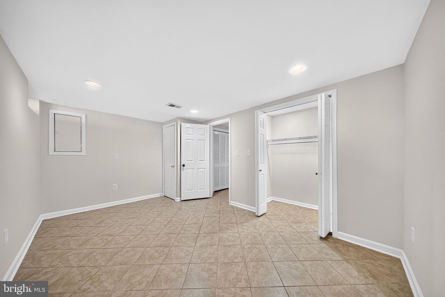 8238 Wycliffe Court photo 46