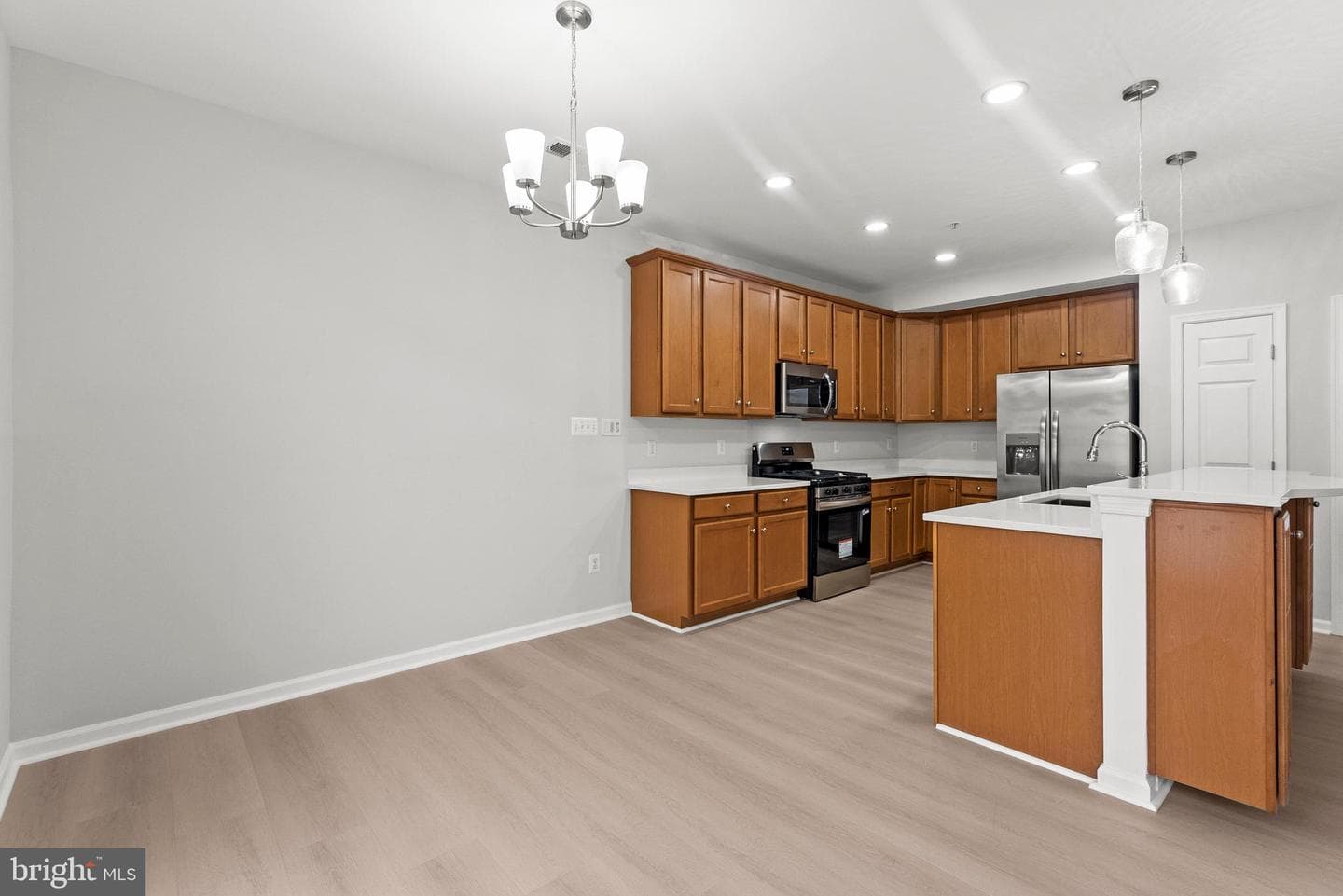 2370 Merseyside Drive photo 24
