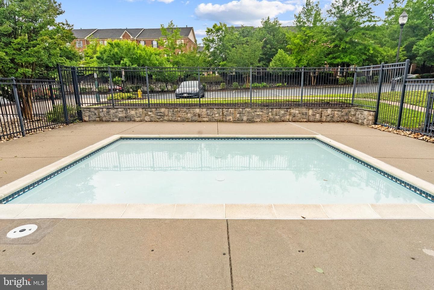 2370 Merseyside Drive photo 66