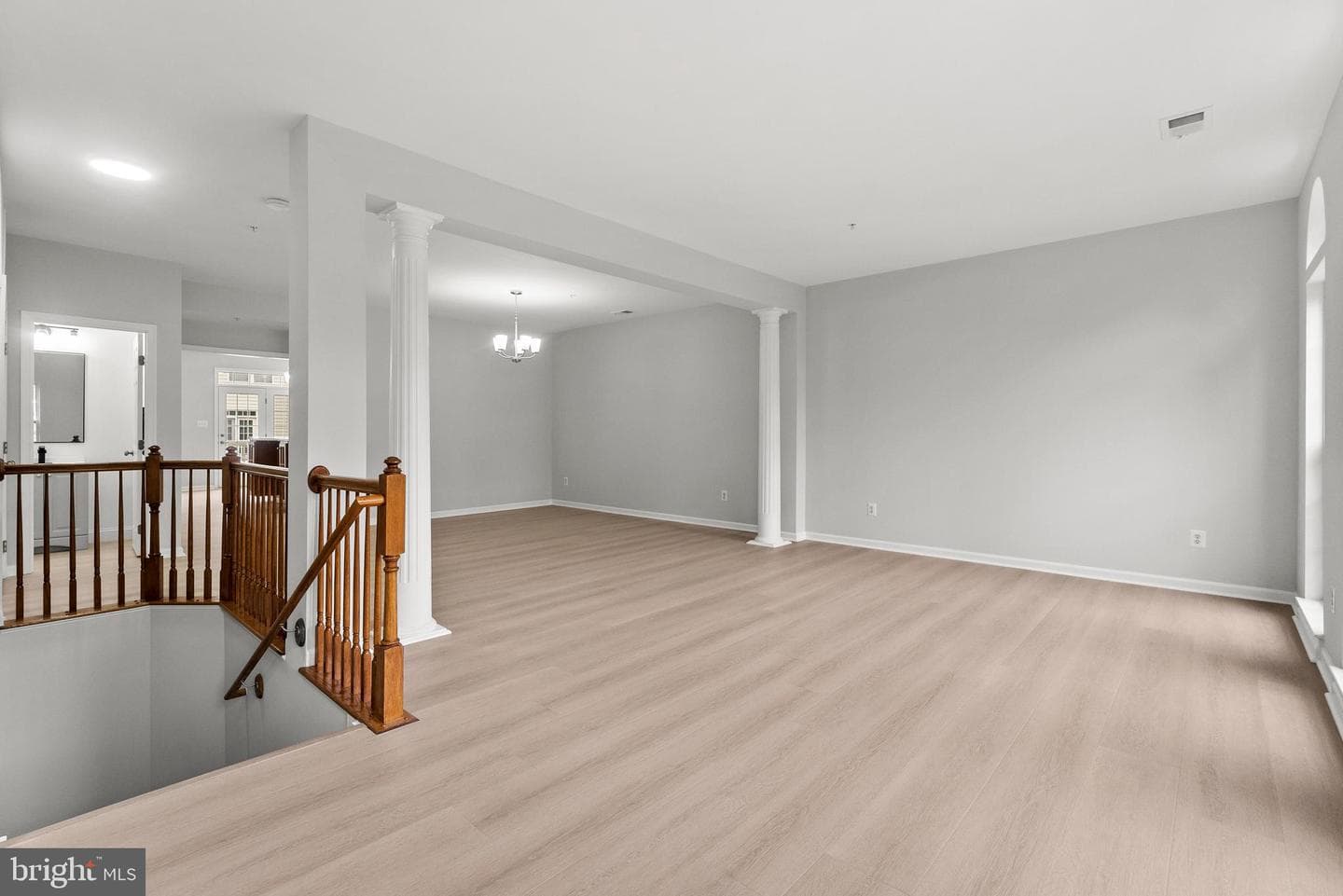 2370 Merseyside Drive photo 8