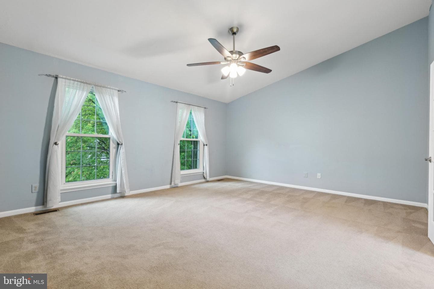 2802 Noble Fir Court photo 24