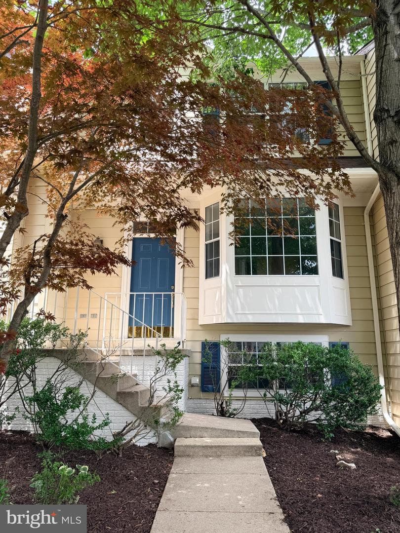 5166 Havering Way, Woodbridge