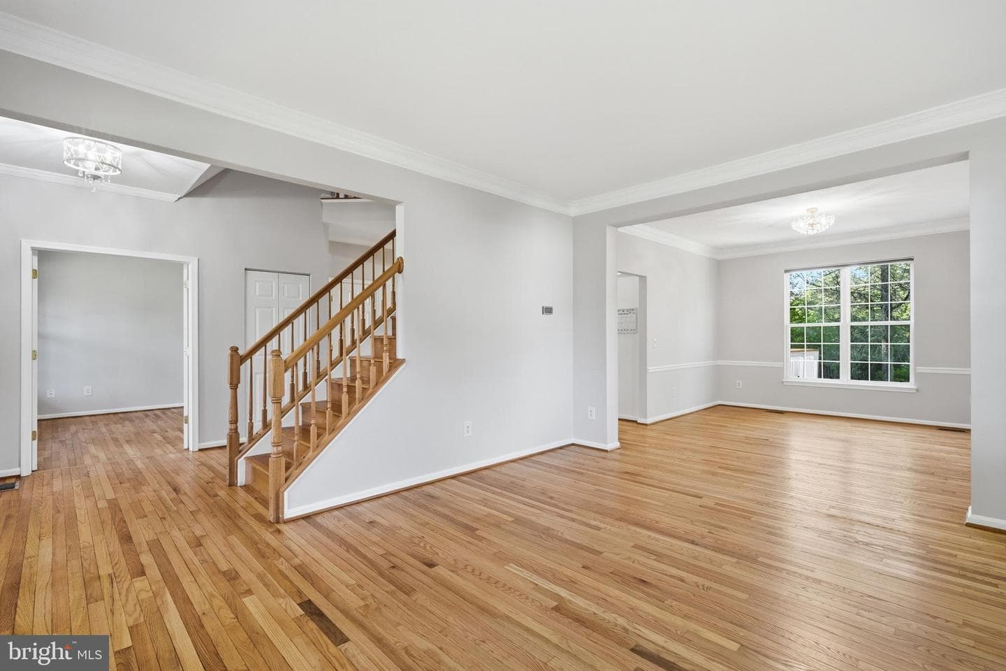9451 Weathersfield Drive photo 6
