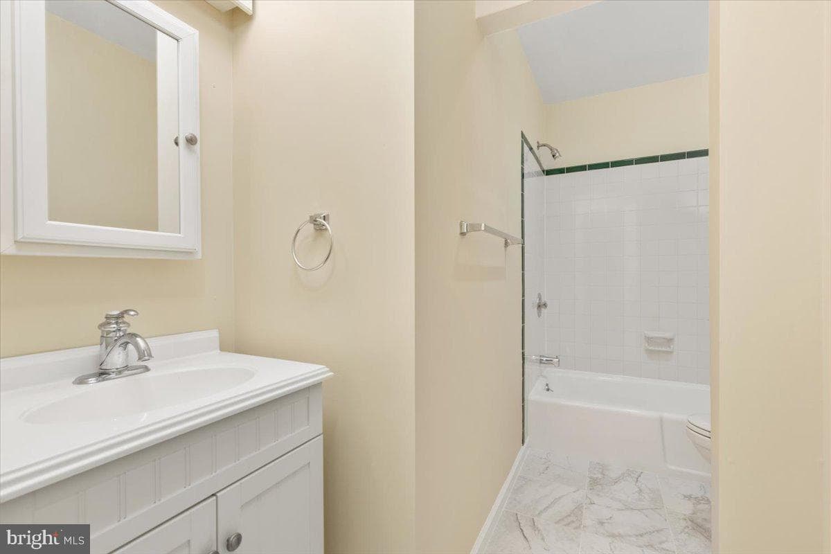 10008 Sudley Manor Drive photo 28