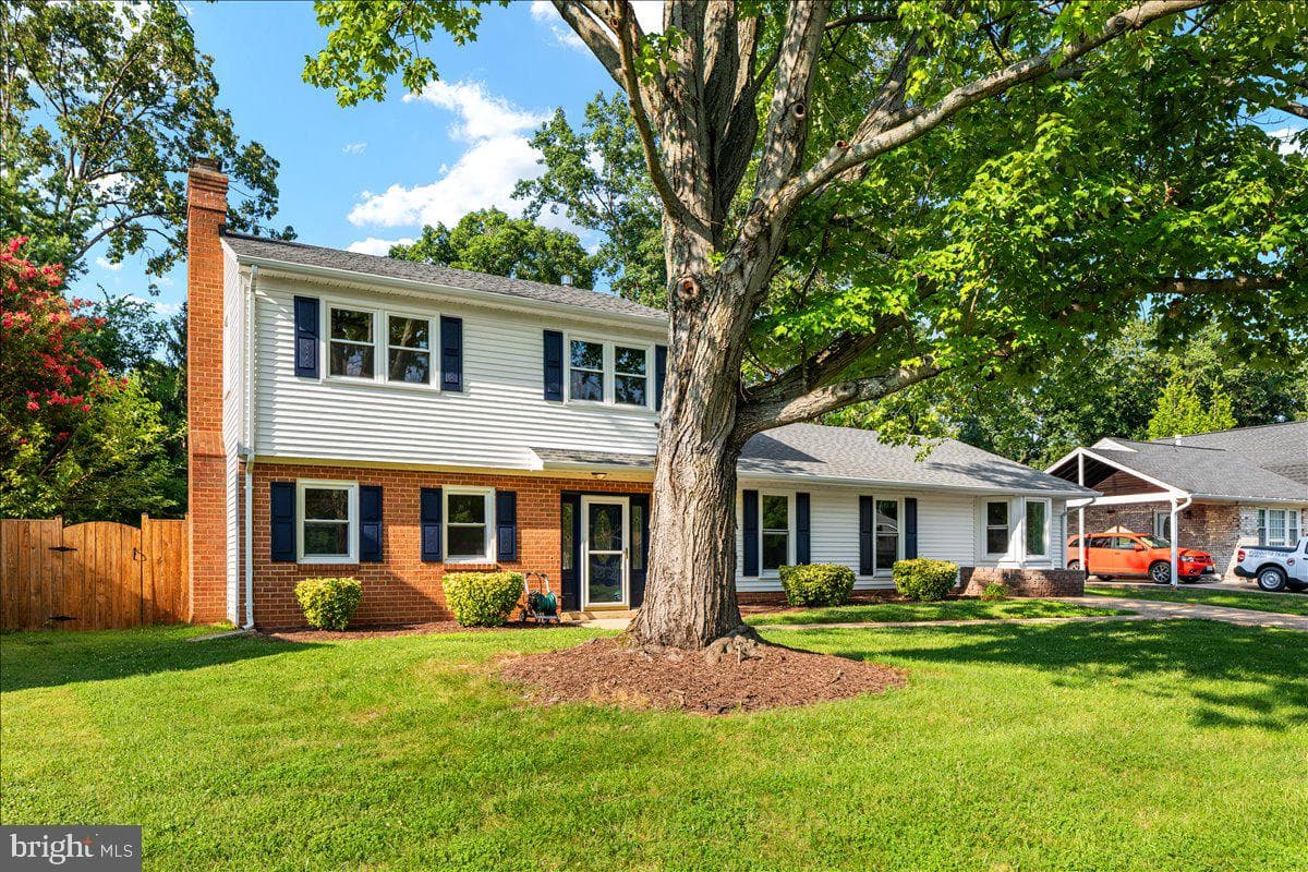 10008 Sudley Manor Drive photo 4