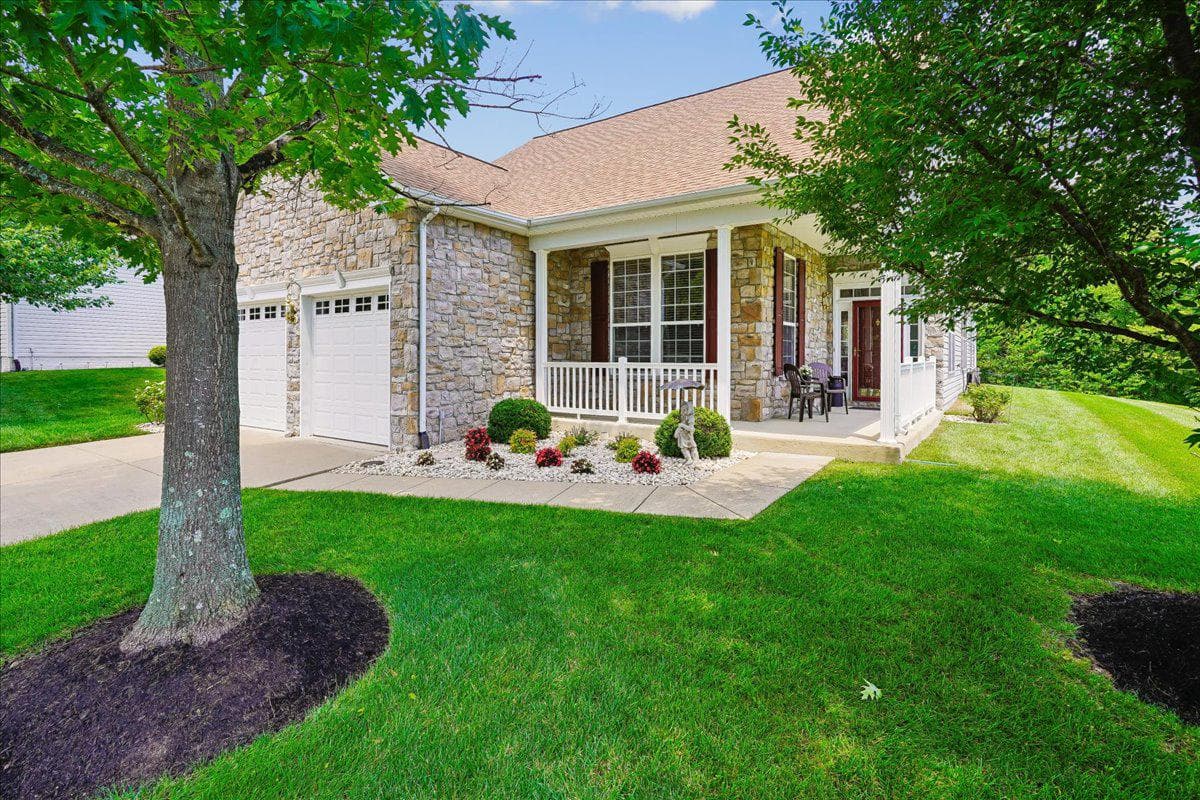 17021 Four Seasons Dr, Dumfries