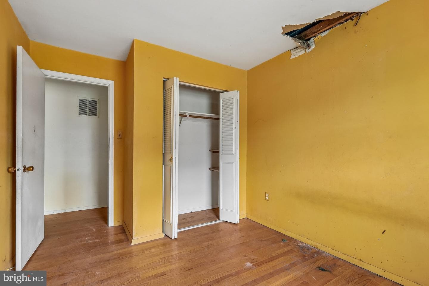 14447 Village Drive photo 27