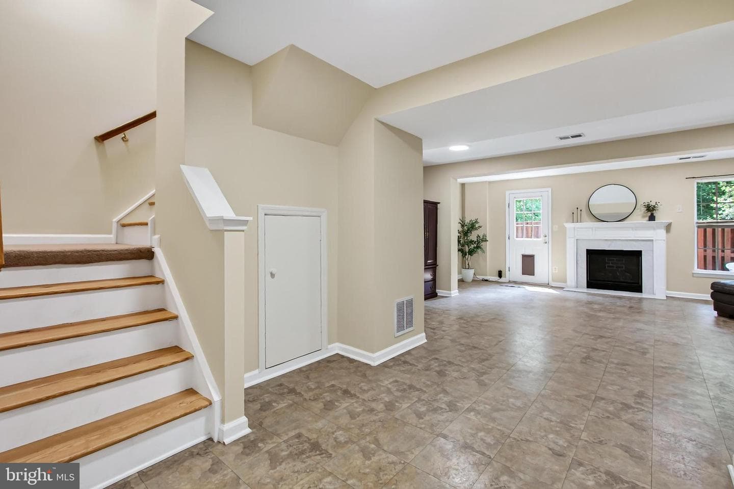 12460 Hadrians Court photo 35