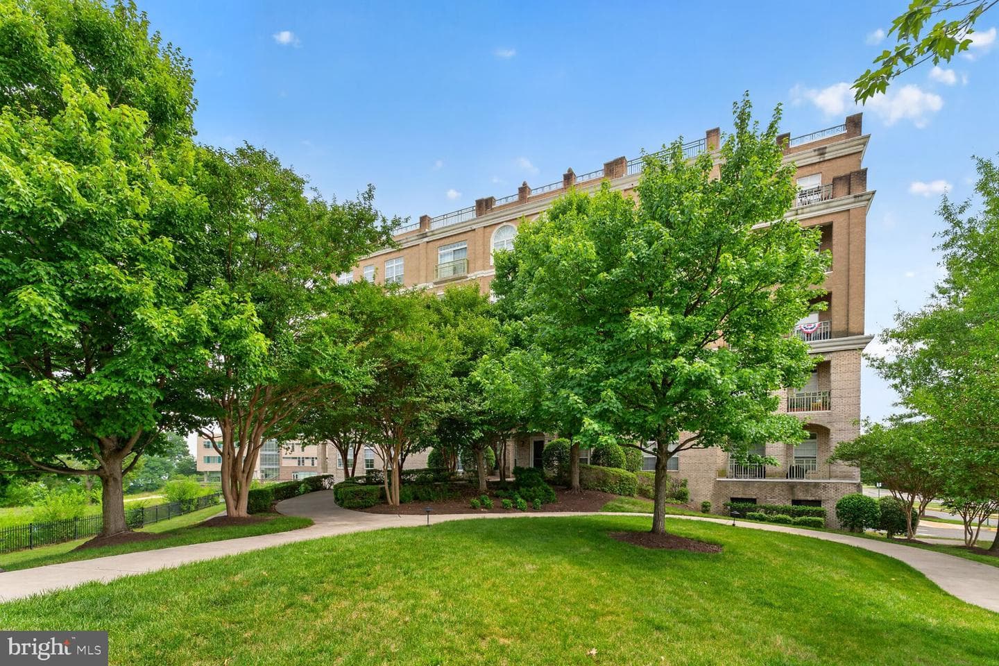 810 Belmont Bay Drive #204 photo 28