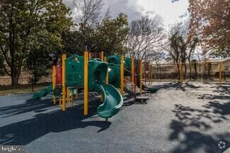 810 Belmont Bay Drive #204 photo 30