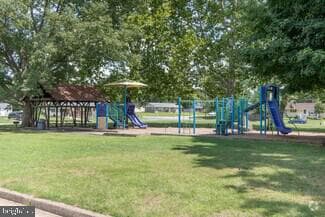 810 Belmont Bay Drive #204 photo 32
