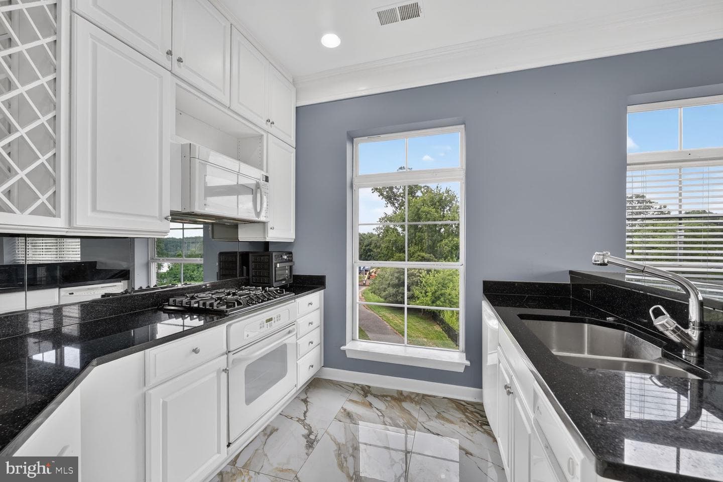 810 Belmont Bay Drive #204 photo 8