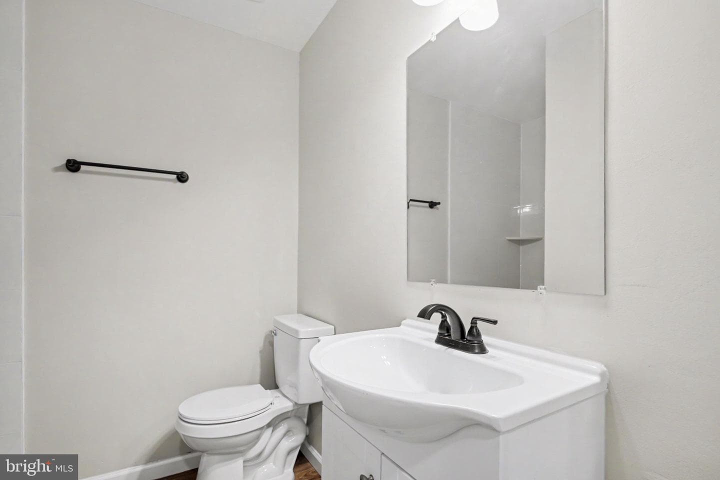 14658 Bakersfield Street photo 24