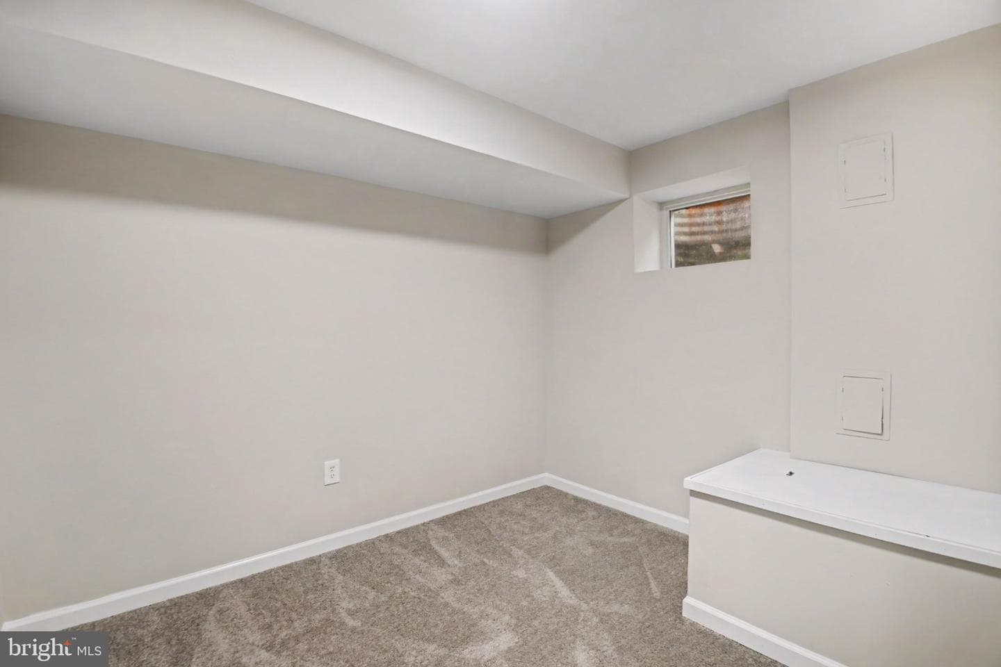 14658 Bakersfield Street photo 26