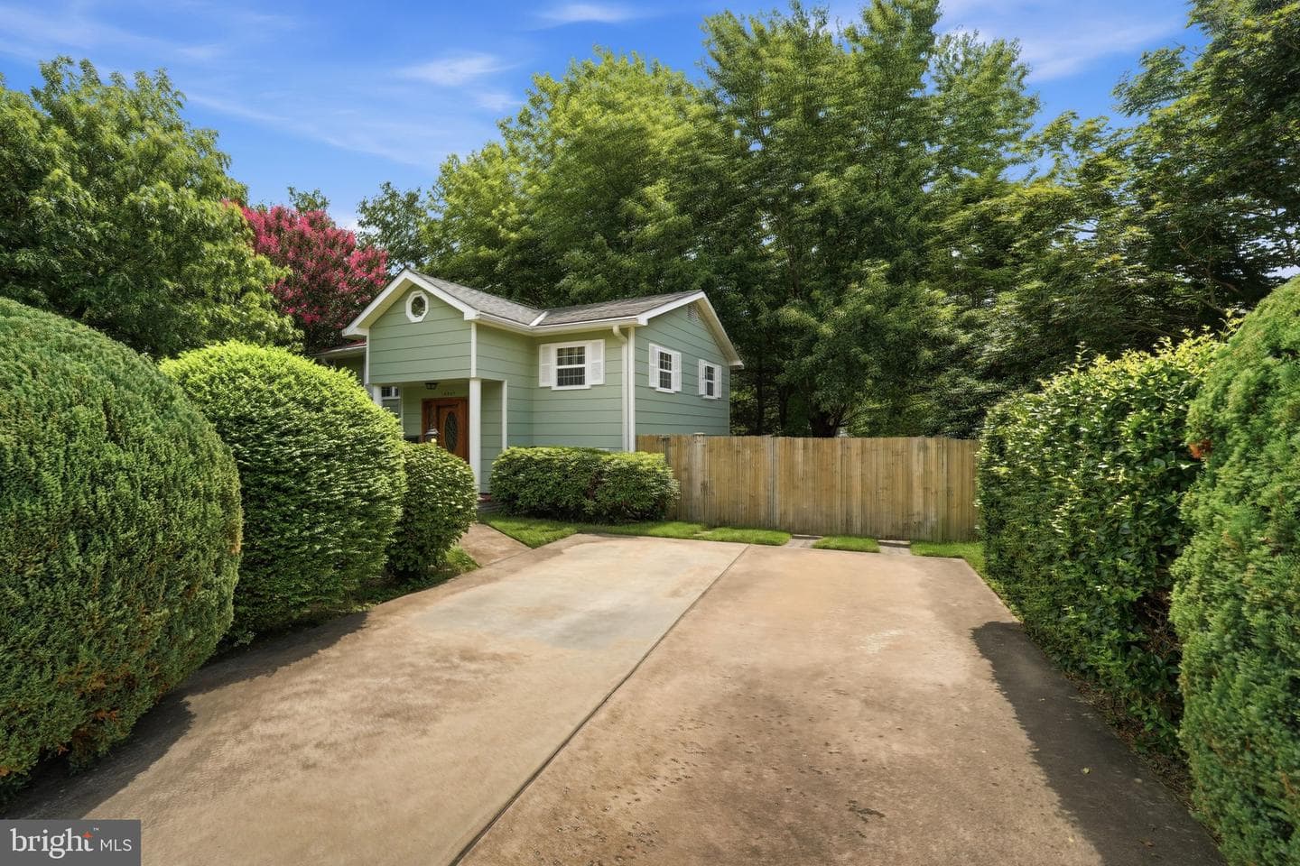 14307 Fairview Lane photo 5
