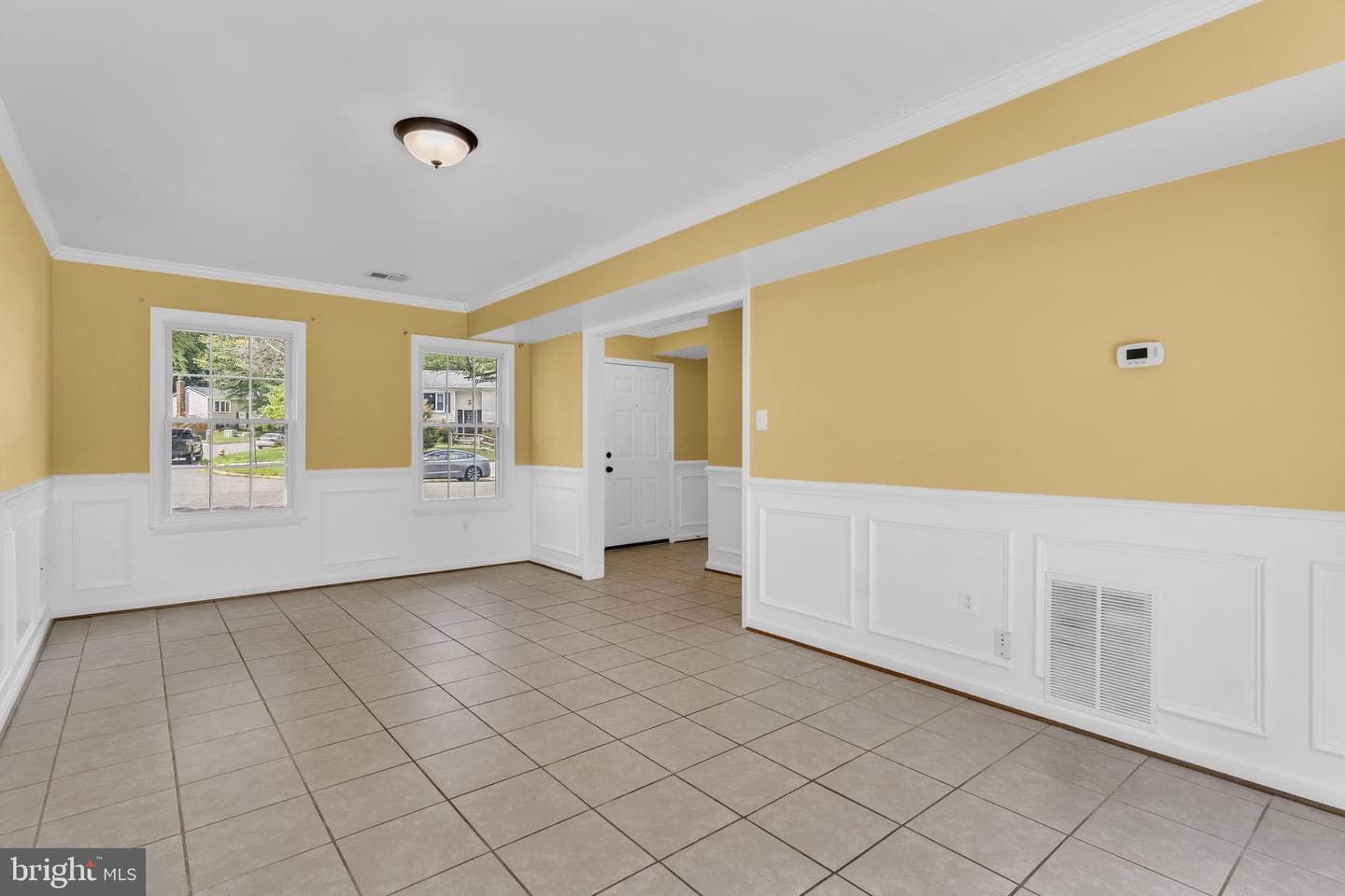 5566 Saint Charles Drive photo 13